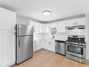 Building Photo - Charming 3-Bedroom Home with Full Basement & Backyard in Lumberton Township