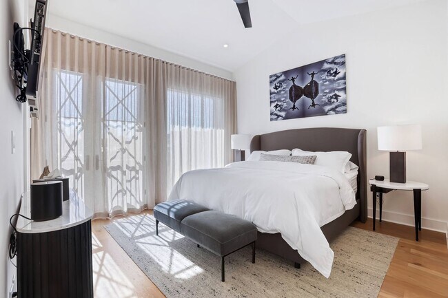 Building Photo - Upscale Palmyra Terrace Townhome! Fully Fu...