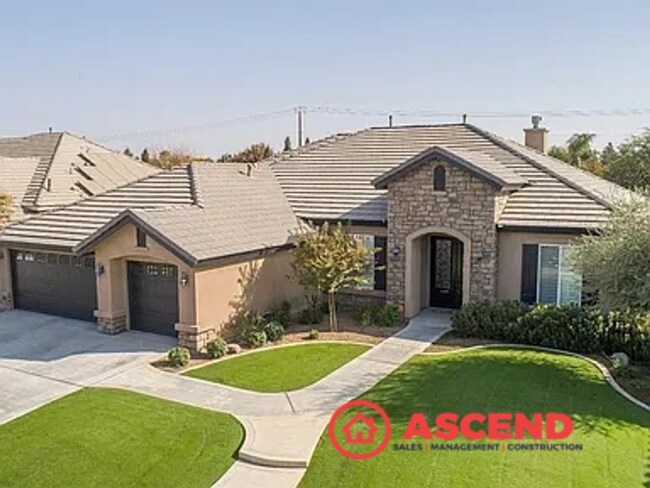 Building Photo - Stunning Home Near Frontier Highschool!