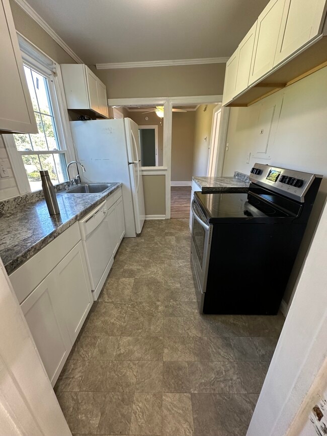 Building Photo - 12020 Winfree St