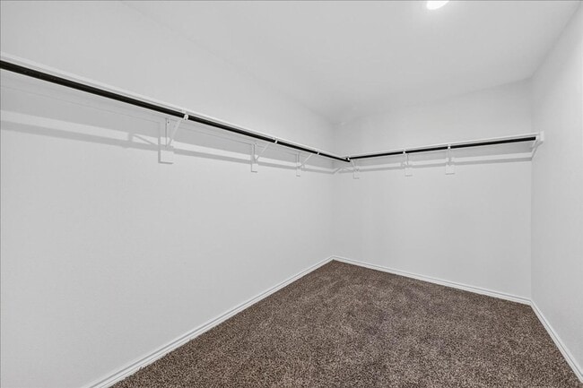 Building Photo - 8133 Cattlemen Dr