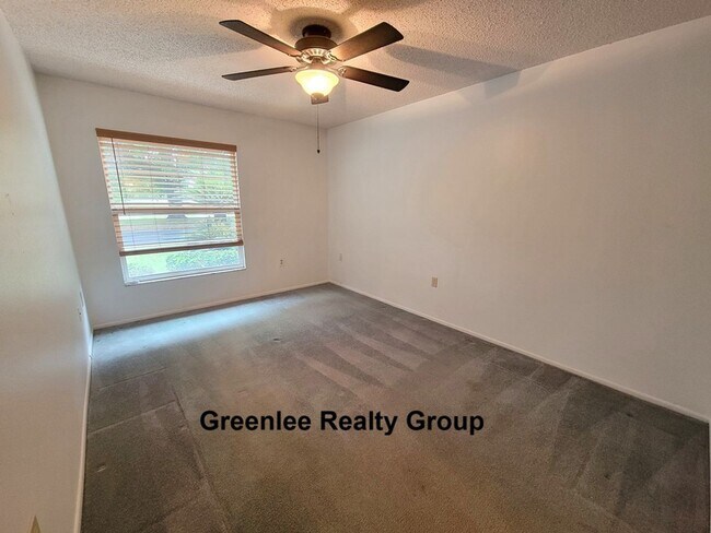 Building Photo - 6141 Chesham Dr