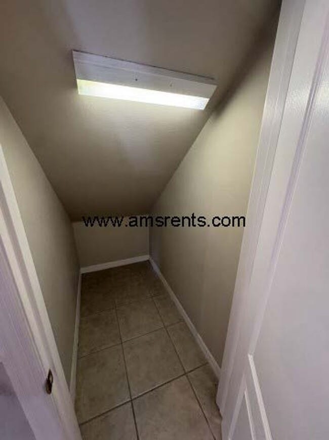 Building Photo - 2110 Justice Ln