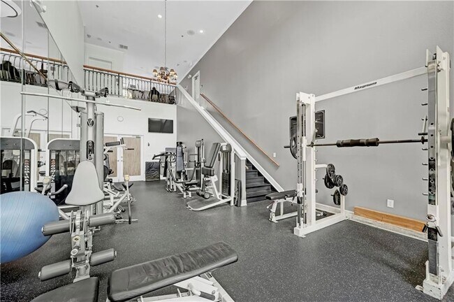Building Photo - 3777 Peachtree Rd NE
