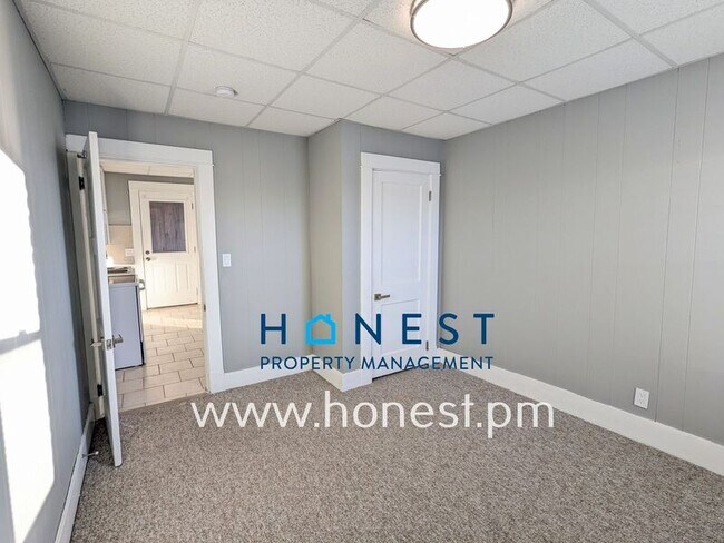 Building Photo - 73 Kennedy Memorial Dr