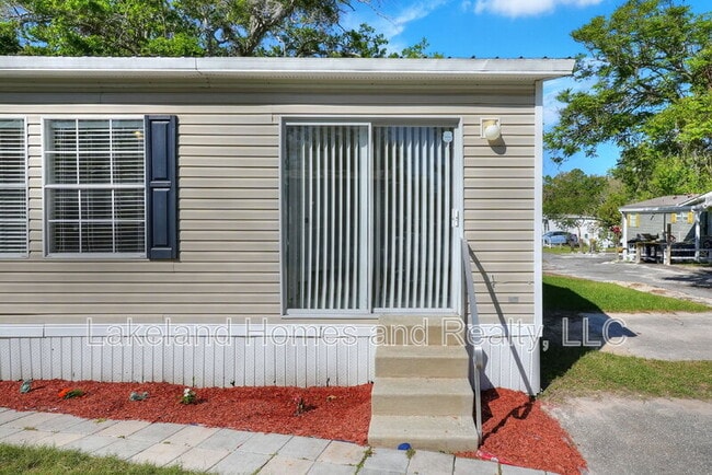 Building Photo - 3321 Peachtree Hill Rd