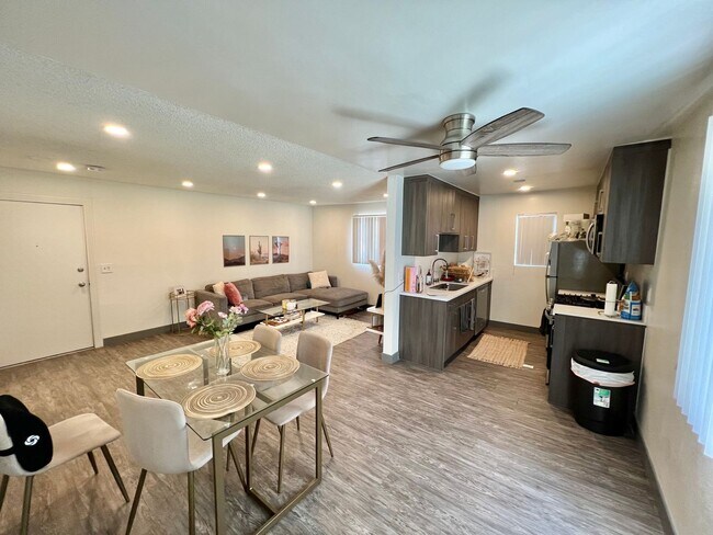 Interior Photo - sep373