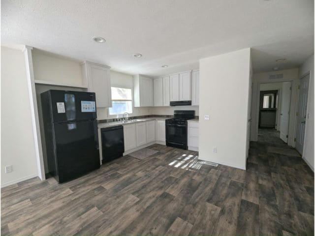 Building Photo - 109 Lynn Ln