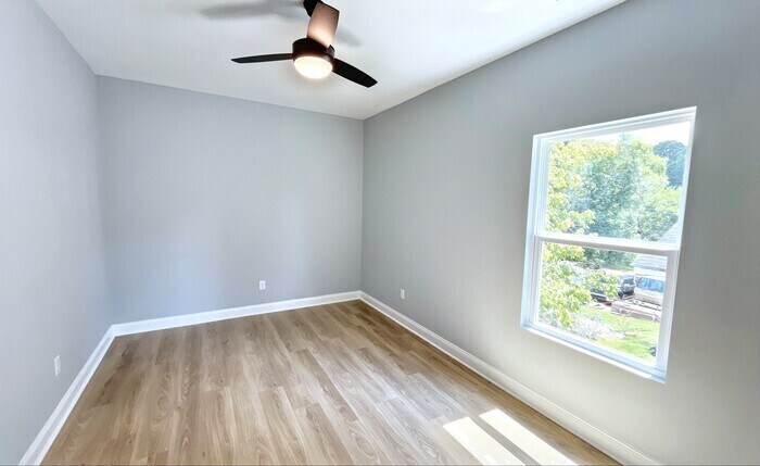 Building Photo - 4012 14th Ave