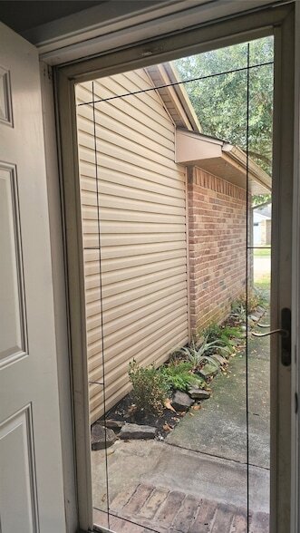 Building Photo - 2610 Strait Ln