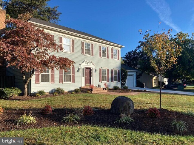 Building Photo - 13456 Point Pleasant Dr