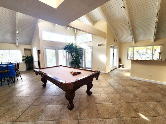 Building Photo - 651 Lyons Rd