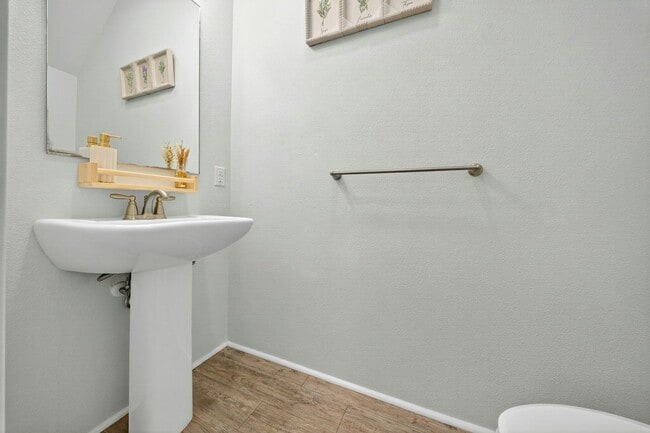 Building Photo - 724 Kakala St