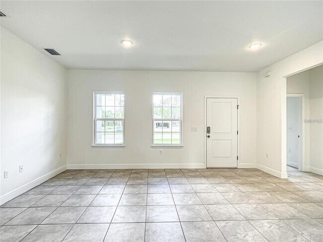 Building Photo - 406 Marion Oaks Trail