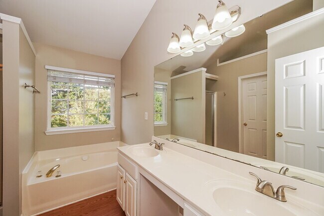 Building Photo - 7809 Leisure Ln