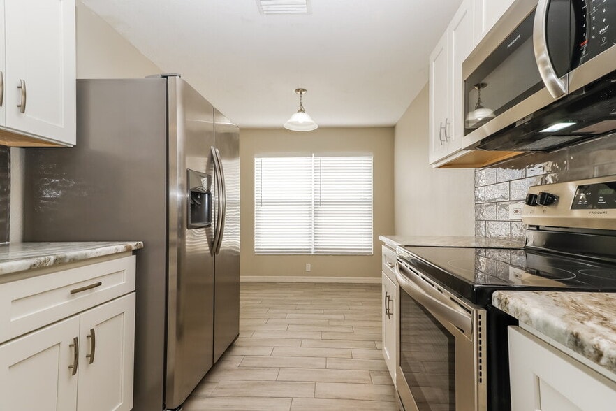 Building Photo - 10329 Midstate Ave