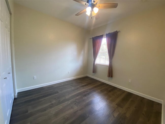 Building Photo - 8203 NW 128th Ln