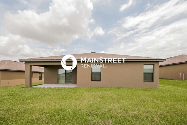 Building Photo - 4 Bedroom Pet-Friendly Home in Dundee, FL with Main Street Renewal