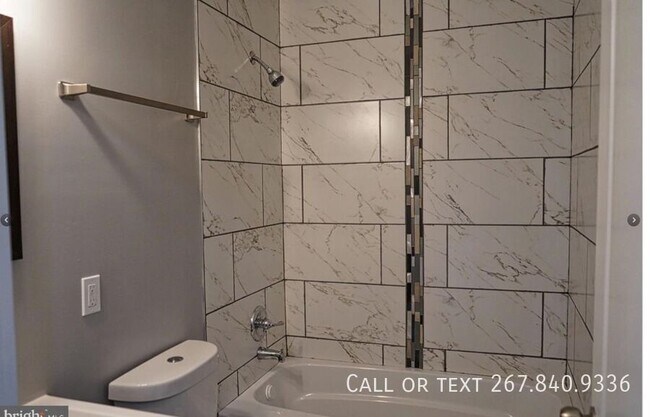 Building Photo - 3722 Woodhaven Ave