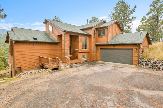 Building Photo - 28384 Kinnikinick Rd