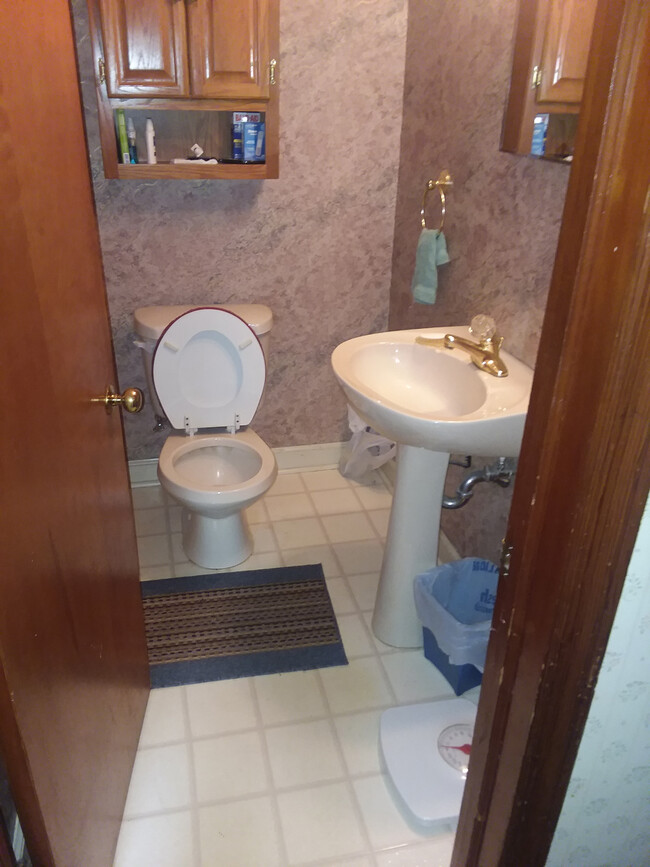 Half bath. - 1255 Culbert Dr