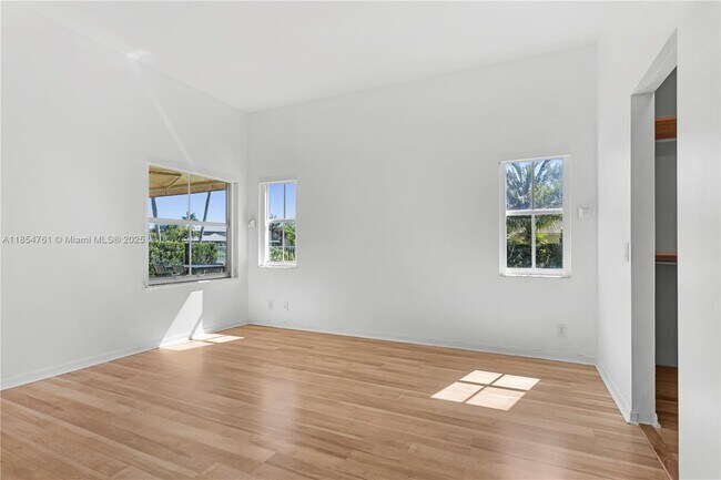 Building Photo - 4202 Sabal Ridge Cir