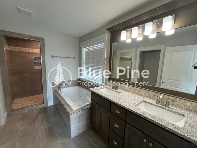 Building Photo - 185 Galena Smt Dr