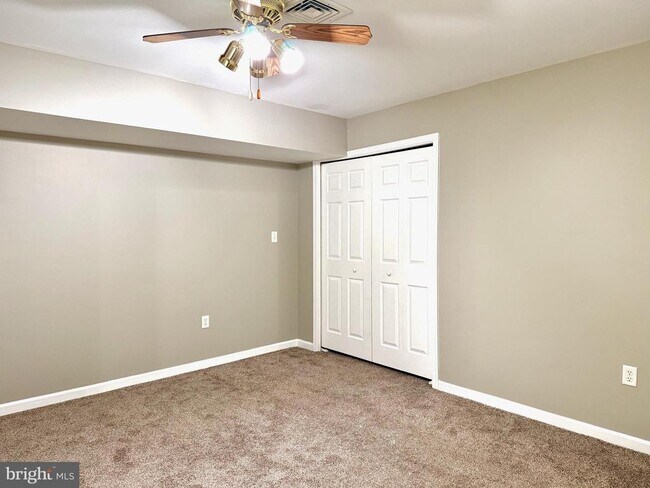 Building Photo - 531 W Penn Ave