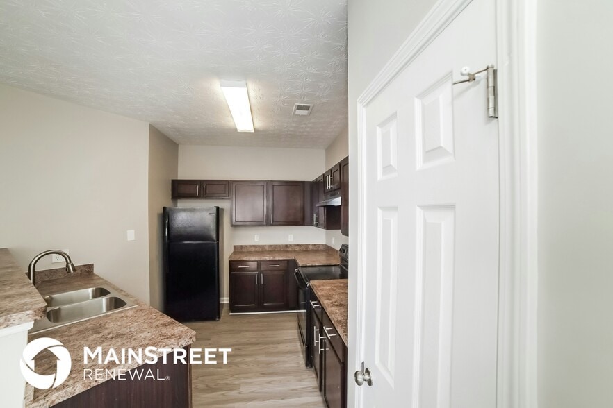 Building Photo - 4056 Robin Cir