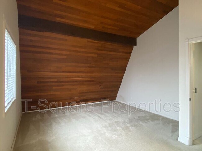 Building Photo - 5115 159th Ave NE