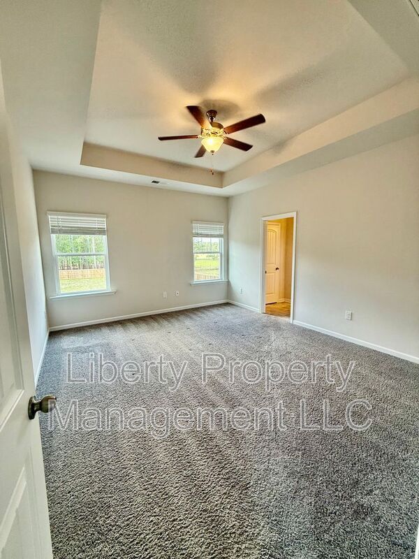 Building Photo - 145 Deodora Ln
