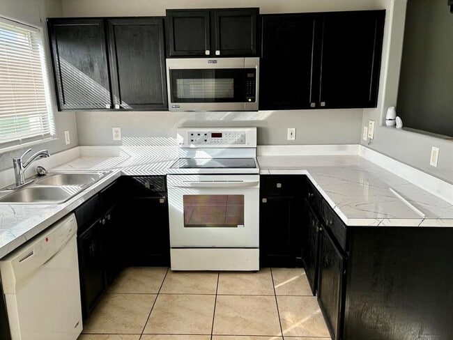 Building Photo - 13438 Fairway Glen Dr