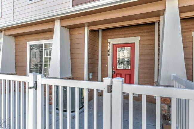 Building Photo - $1900 in Savings – Rent-Free December  // ...