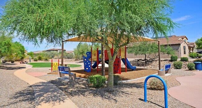 Building Photo - Oro Valley Executive home! Former model in...