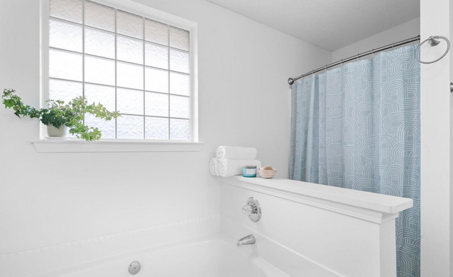 Building Photo - Updated 3 Bed/2 Bath - Close To Perdido Ke...