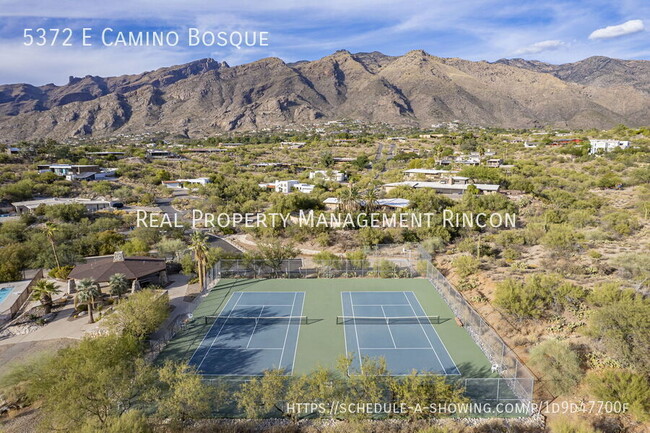 Building Photo - Location! Quintessential Tucson Classic is...