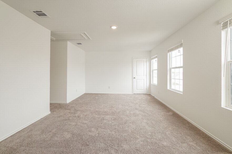 Building Photo - 4124 Waterfall Cv