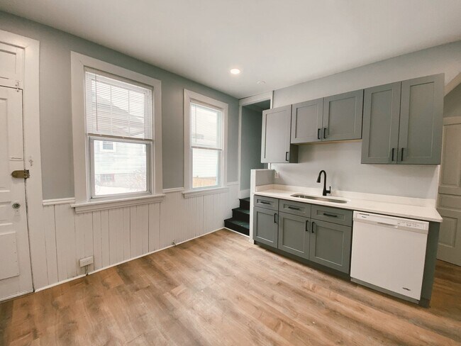 Building Photo - NEWLY RENOVATED 2  BEDROOM IN THE HEART OF MOUNT OLIVER!