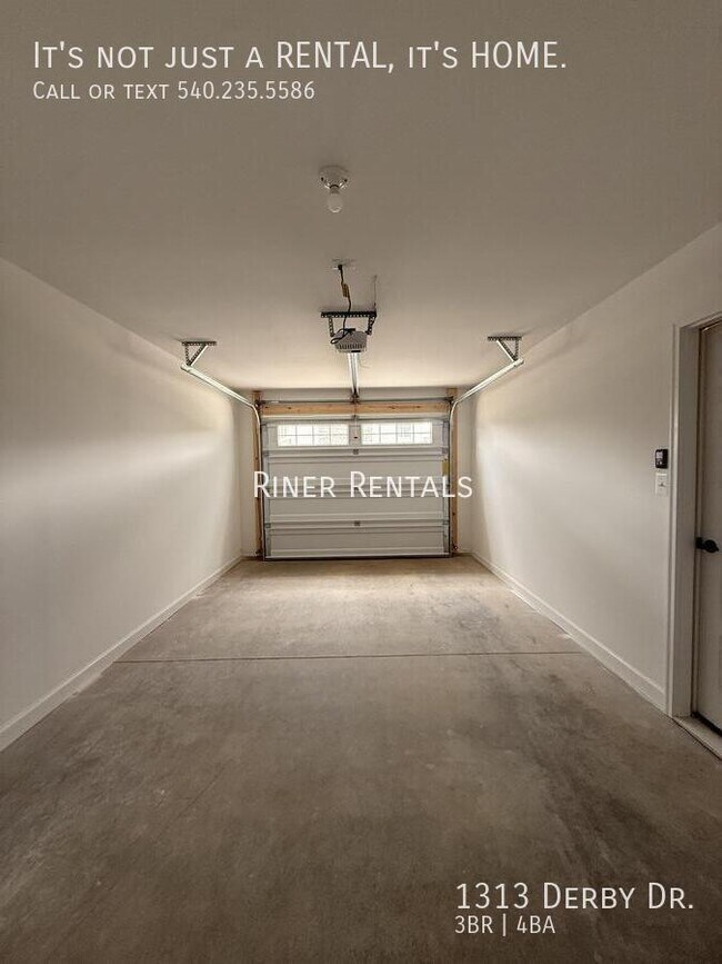 Building Photo - 1313 Derby Dr