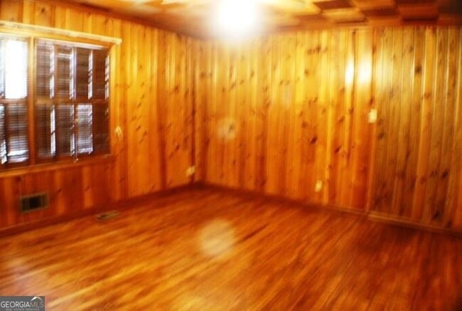 Building Photo - 106 Oakhurst St