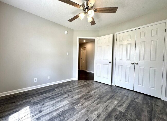 Building Photo - 1641 Cedar Springs Cir