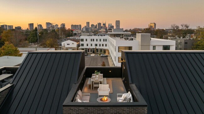 Building Photo - 1117 3rd Ave S