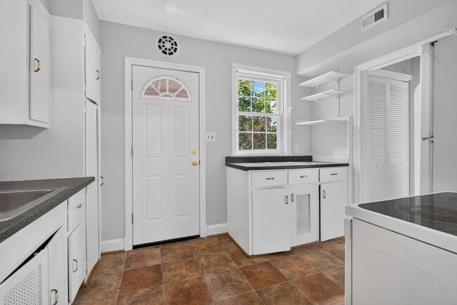 Building Photo - 4336 45th St NW