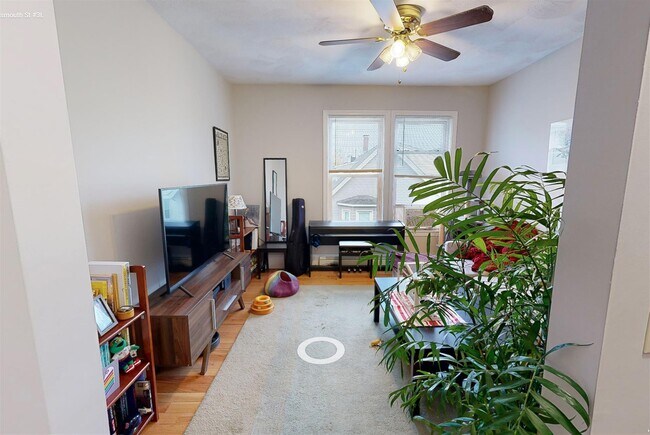 Building Photo - 33 Portsmouth St