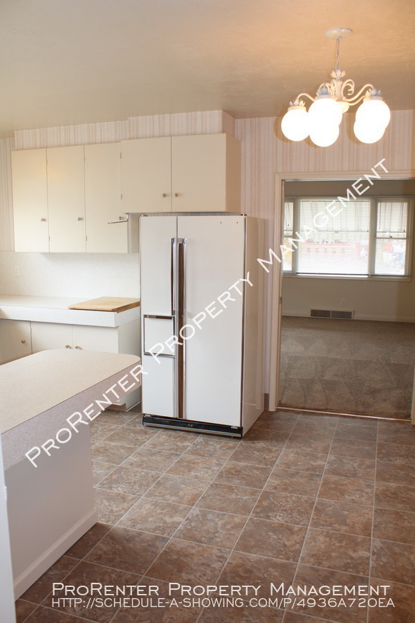 Building Photo - Spacious 1 Bed, 1 Bath Ogden Apartment