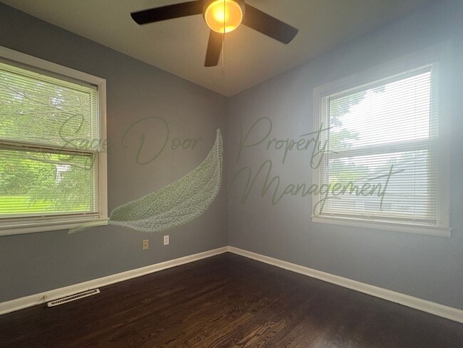Building Photo - MODERN RENOVATIONS!!!