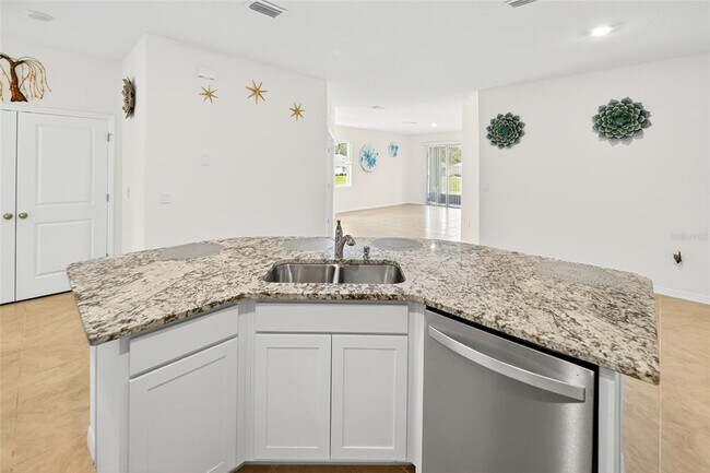 Building Photo - 5365 NW 46th Ln Rd