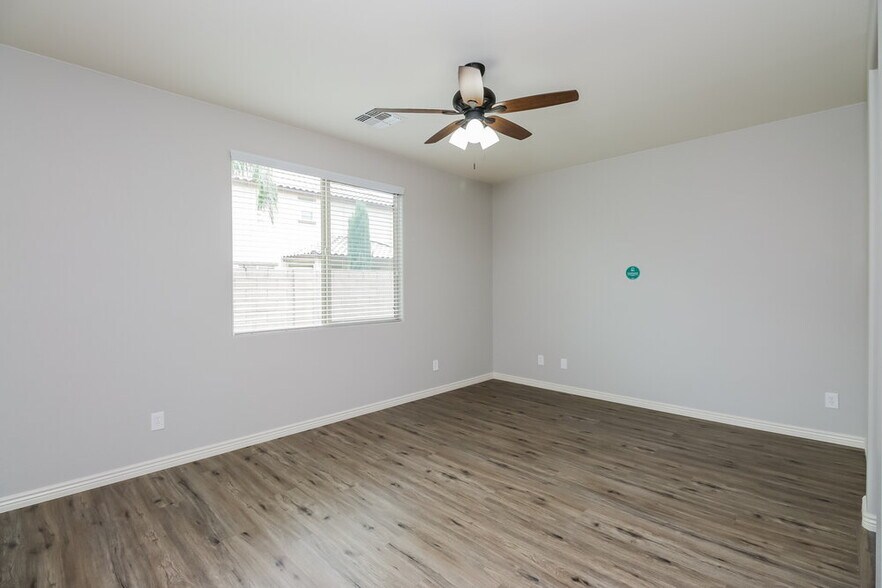 Building Photo - 20998 E Pecan Ln