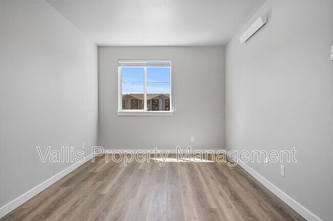 Building Photo - 4374 Fisher Rd NE