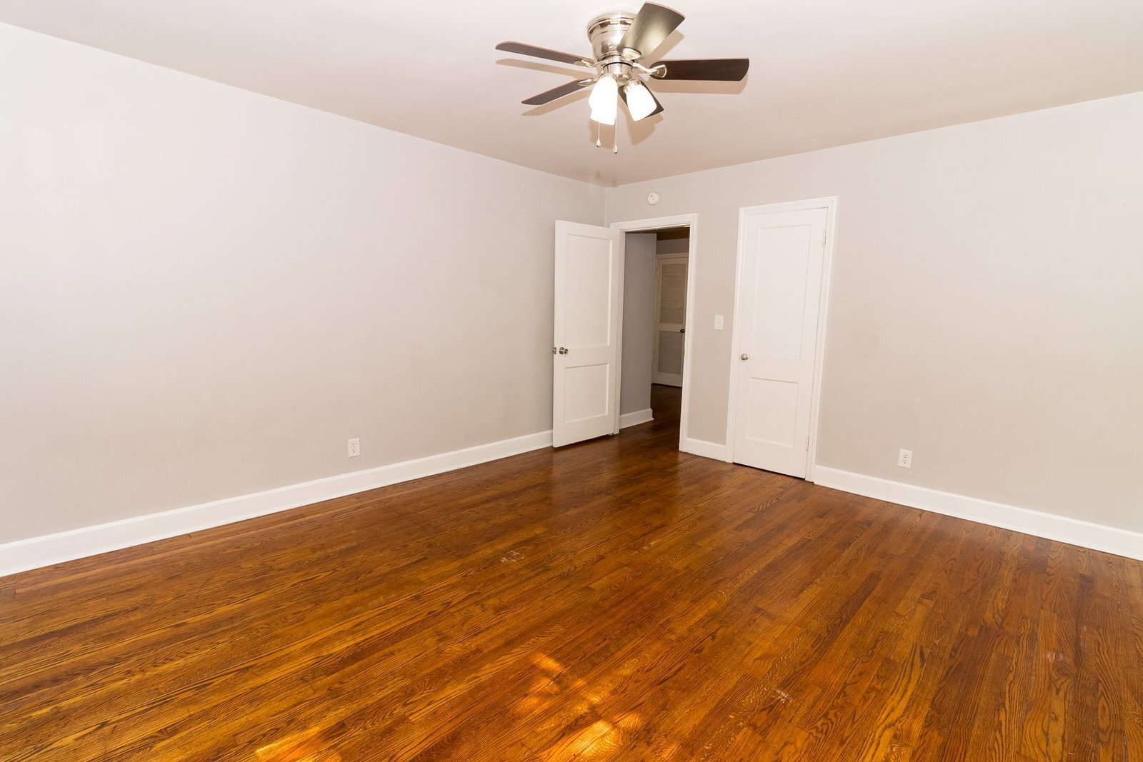 Building Photo - 124 S Seminole Dr